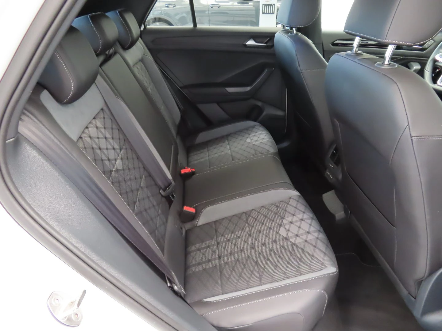 VW T-Roc | Mobile.bg � ����������� 8
