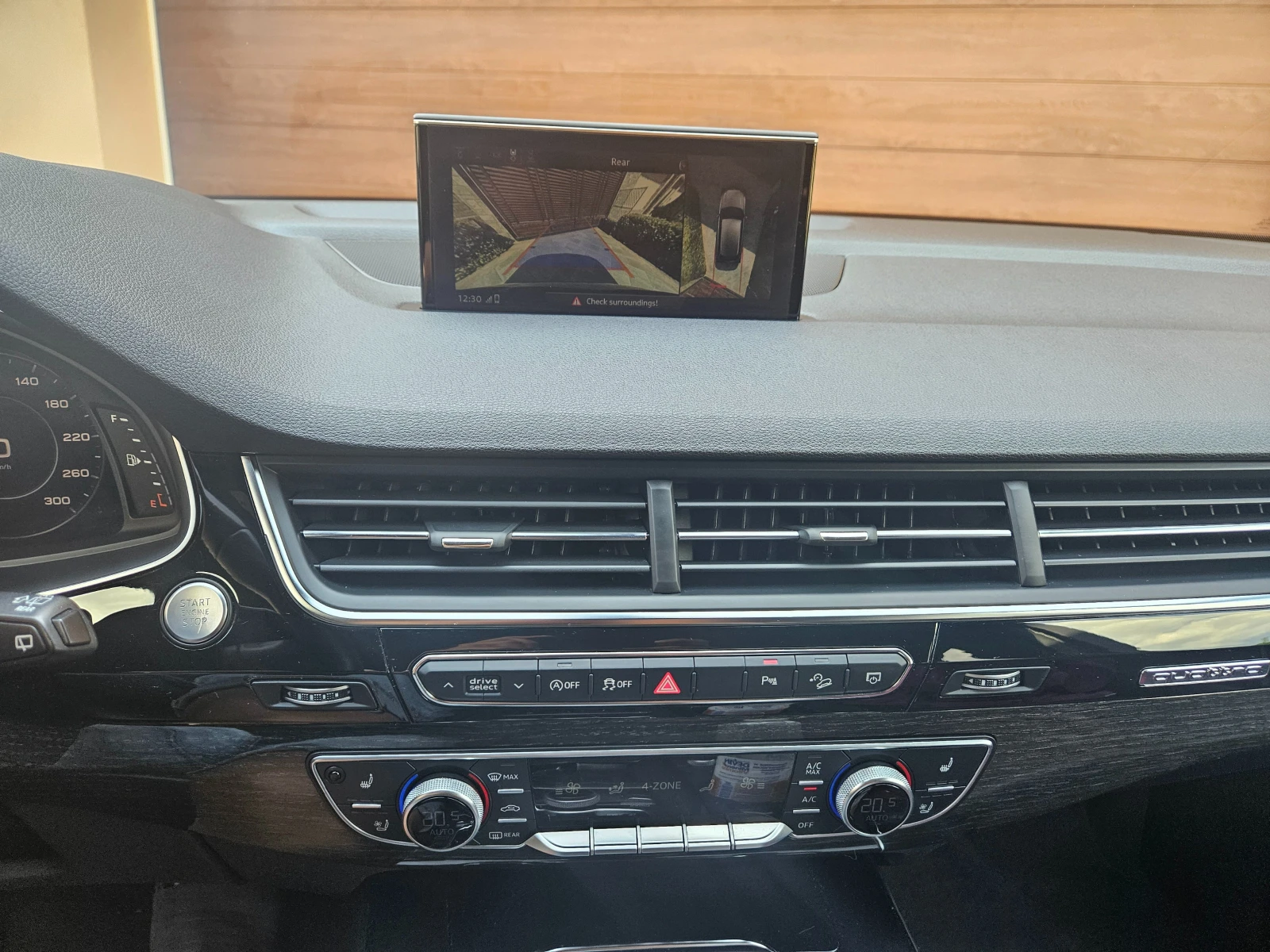 Audi Q7 3.0 TFSI, снимка 12 - Автомобили и джипове - 54342795