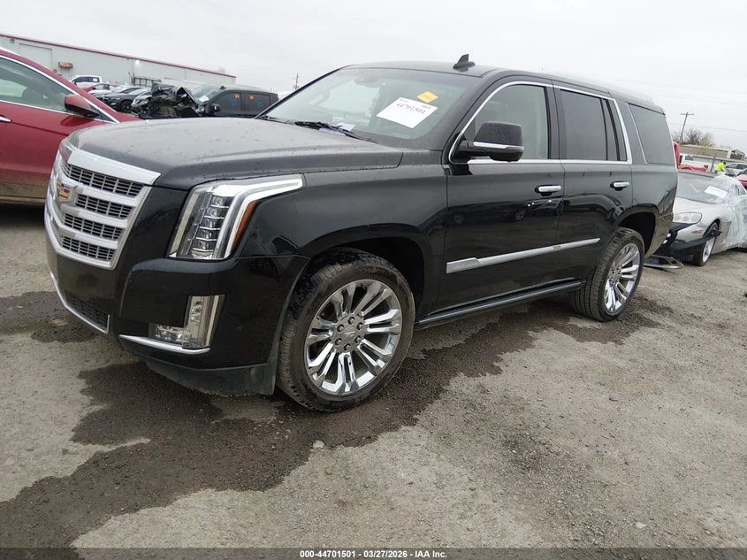 Cadillac Escalade 6.2l 4Wd Premium Luxury, снимка 2 - Автомобили и джипове - 54571621