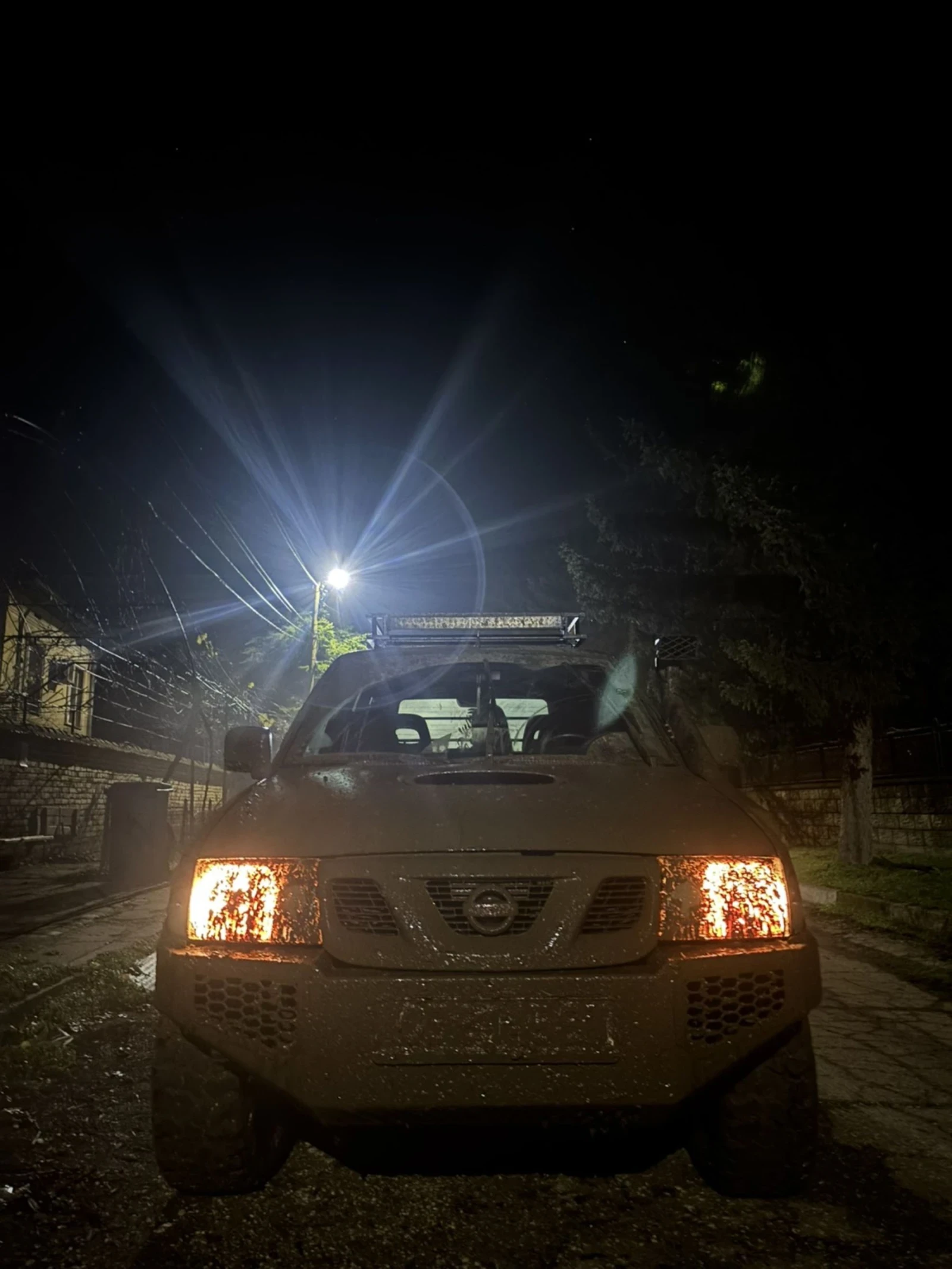 Nissan Terrano, снимка 5 - Автомобили и джипове - 54679788