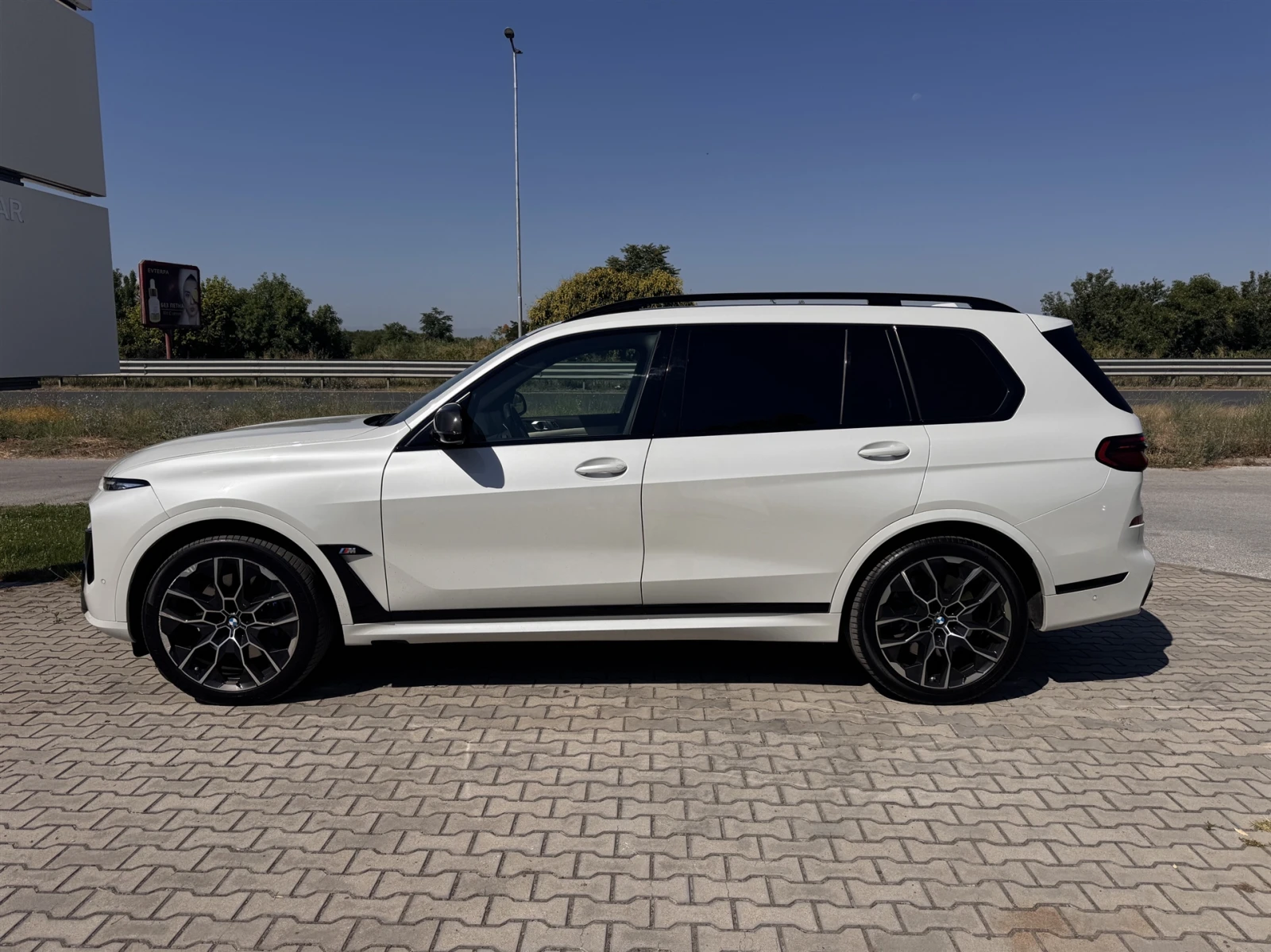 BMW X7 M60i xDrive, снимка 3 - Автомобили и джипове - 56092776