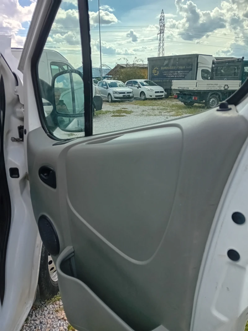 Opel Vivaro 1.9TDI 101K.S KLIMA, снимка 11 - Бусове и автобуси - 47249747