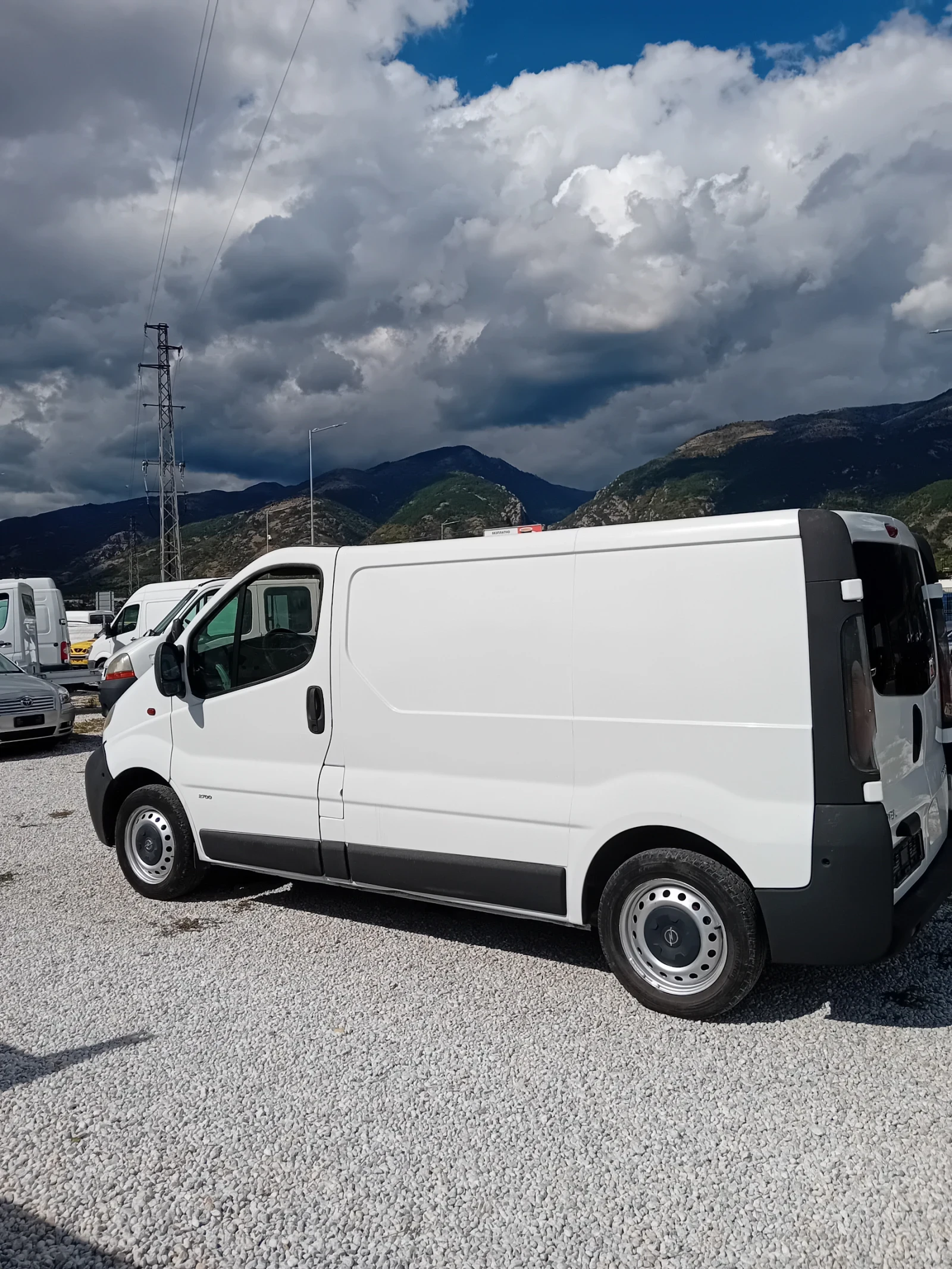 Opel Vivaro 1.9TDI 101K.S KLIMA - изображение 4