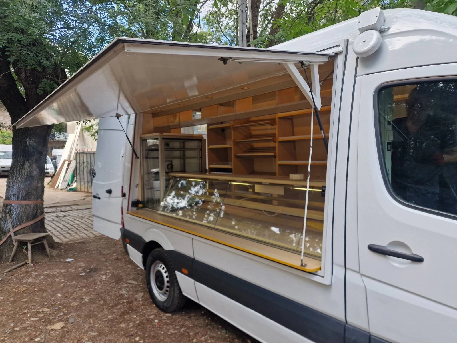 Mercedes-Benz Sprinter 311 Магазин , снимка 9 - Бусове и автобуси - 55532439