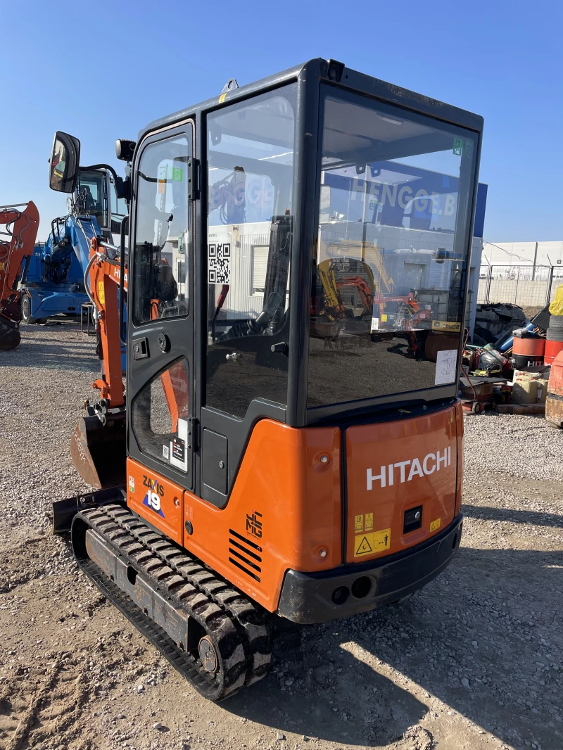 Багер Hitachi ZX 19-6, снимка 4 - Индустриална техника - 49025215