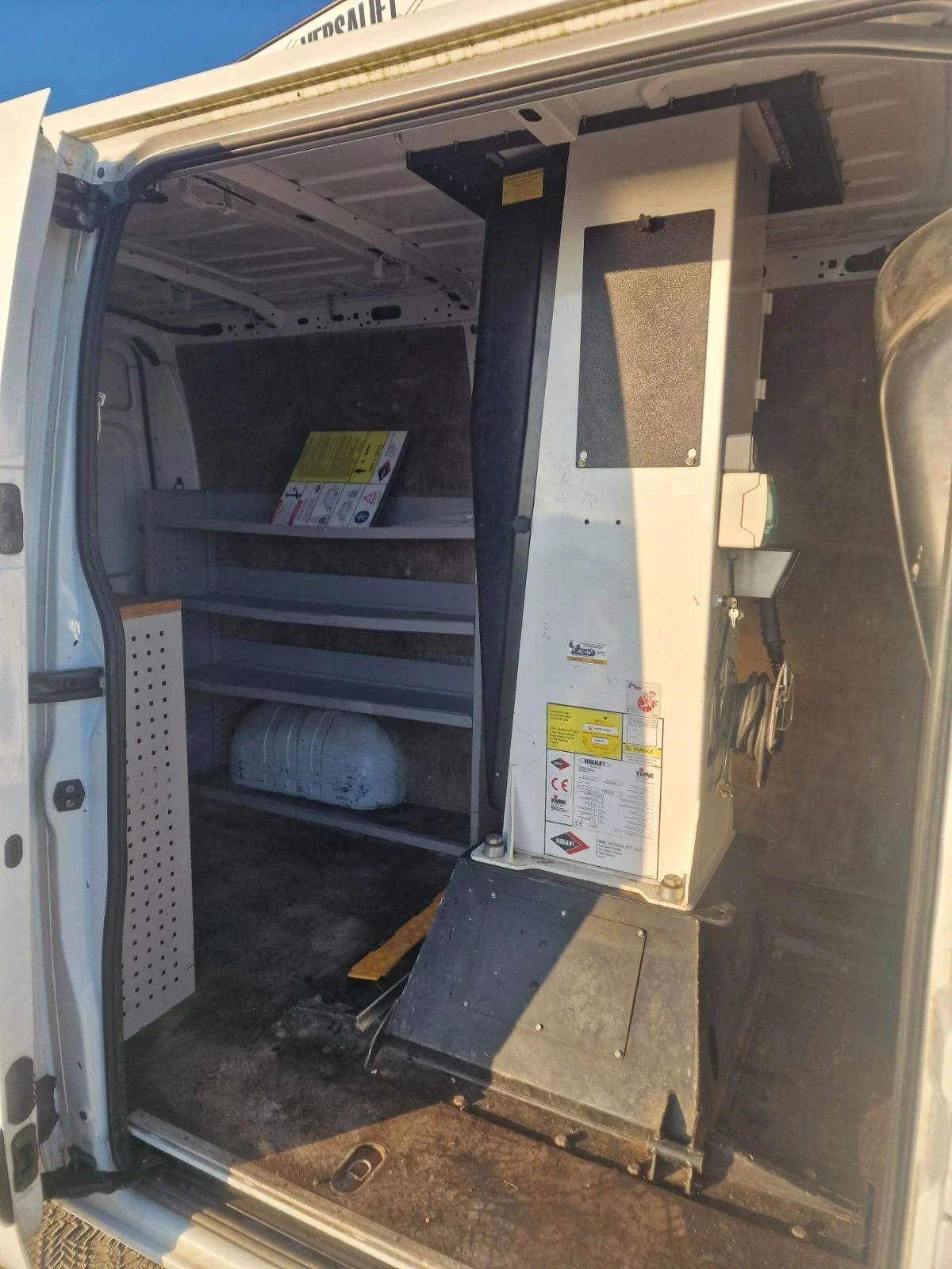 Автовишка Versalift Рено 2.3, снимка 11 - Индустриална техника - 56161793