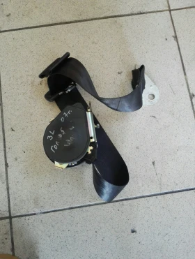 Колан заден ляв Фолксваген Голф 5 4врати (9)