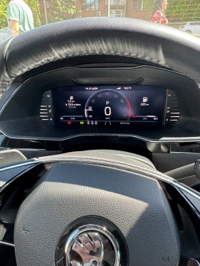 Skoda Superb Комби, снимка 8