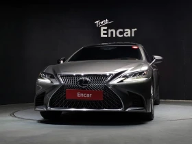 Lexus LS 3.5 Luxury AWD| 416к.с.| ВКЛ.ТЕХНОТЕСТ, снимка 3