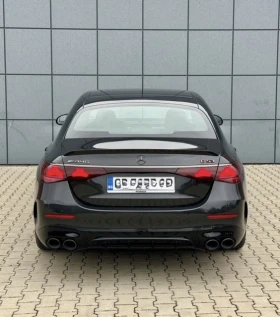 Mercedes-Benz E 53 AMG MBUX Superscreen, снимка 3