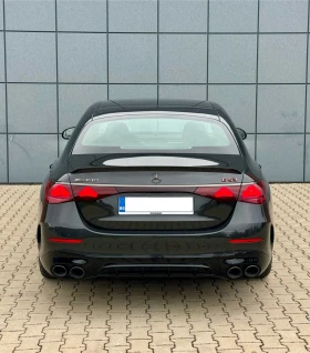 Mercedes-Benz E 53 AMG MBUX Superscreen, снимка 5