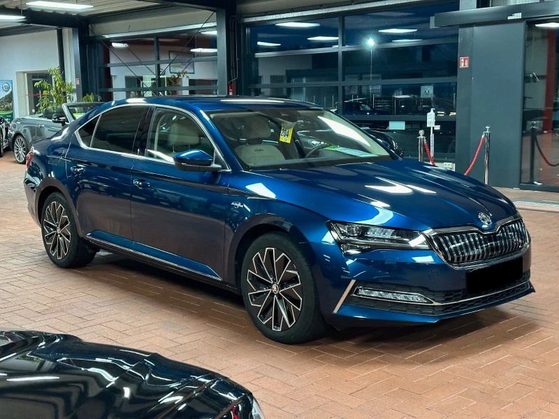 Skoda Superb iV*HYBRID 1.4 TSI DSG*L&K*DCC*MATRIX*PANO*Columbus, снимка 2 - Автомобили и джипове - 49439940