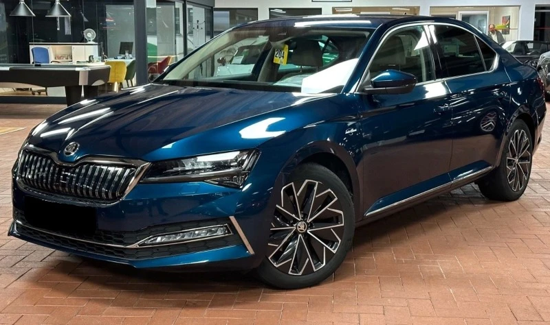 Skoda Superb iV*HYBRID 1.4 TSI DSG*L&K*DCC*MATRIX*PANO*Columbus, снимка 3 - Автомобили и джипове - 47217106