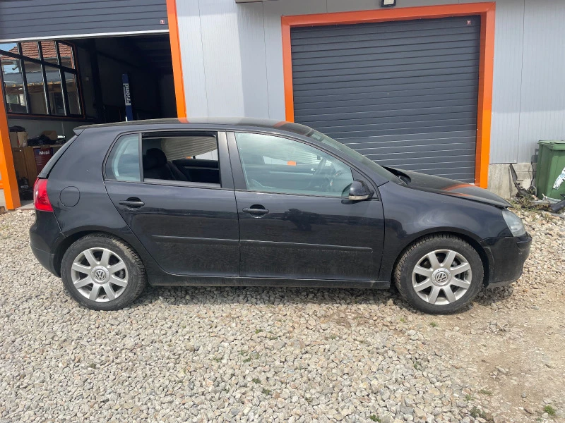 VW Golf 1.6fsi 116кс 6 скорости, снимка 3 - Автомобили и джипове - 45090207