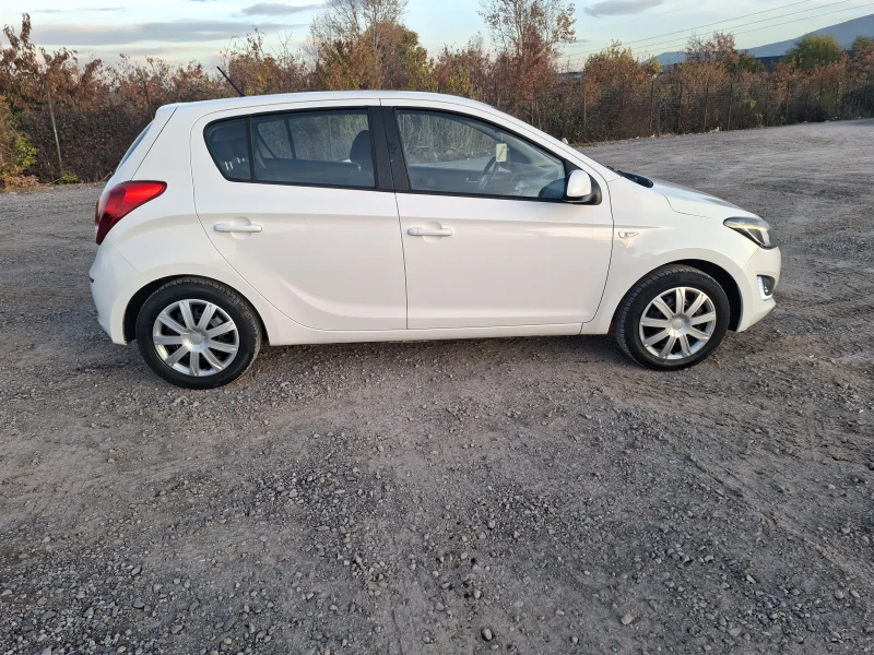Hyundai I20 Бензин ГАЗ, снимка 6 - Автомобили и джипове - 48812043