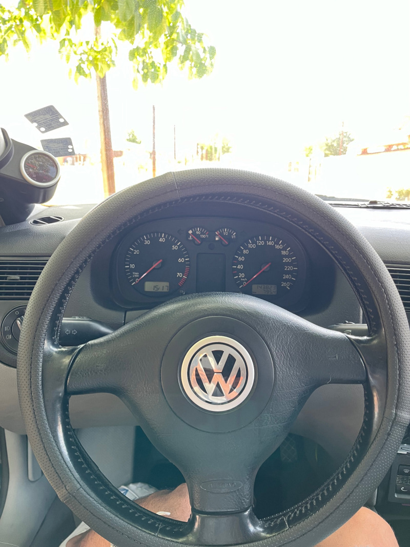 VW Golf, снимка 3 - Автомобили и джипове - 46368879