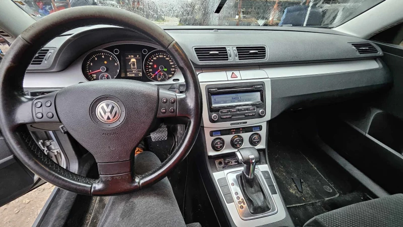 VW Passat, снимка 15 - Автомобили и джипове - 48197989