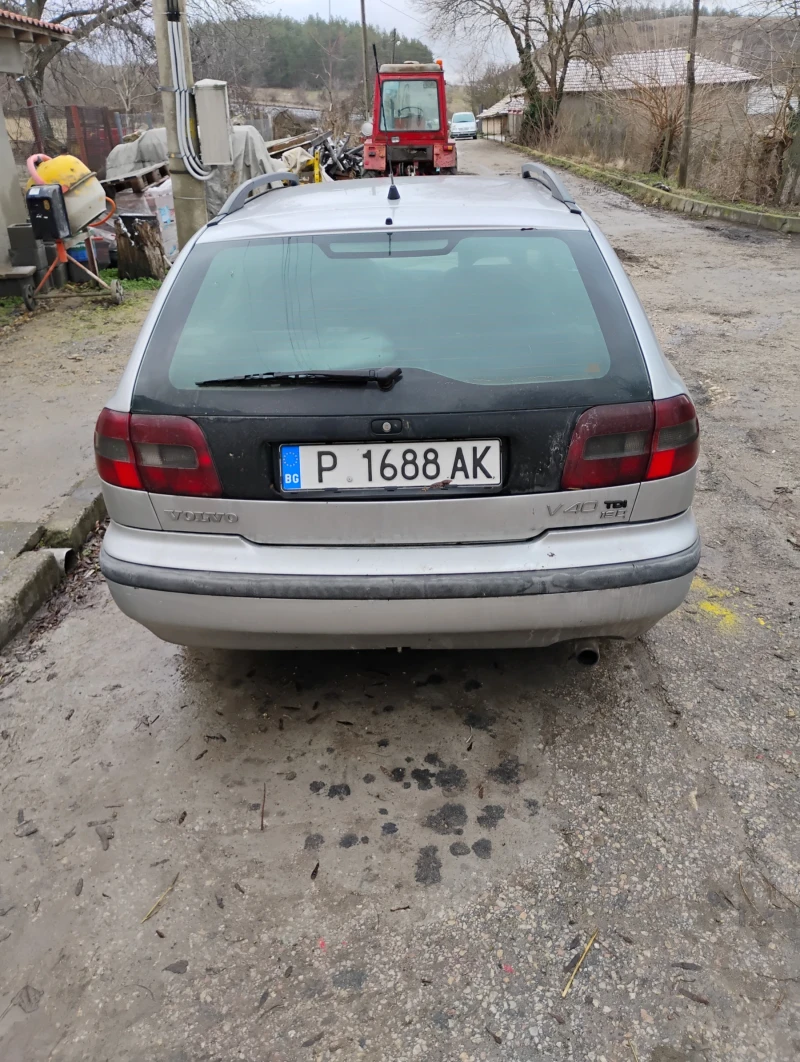 Volvo V40, снимка 4 - Автомобили и джипове - 48471666