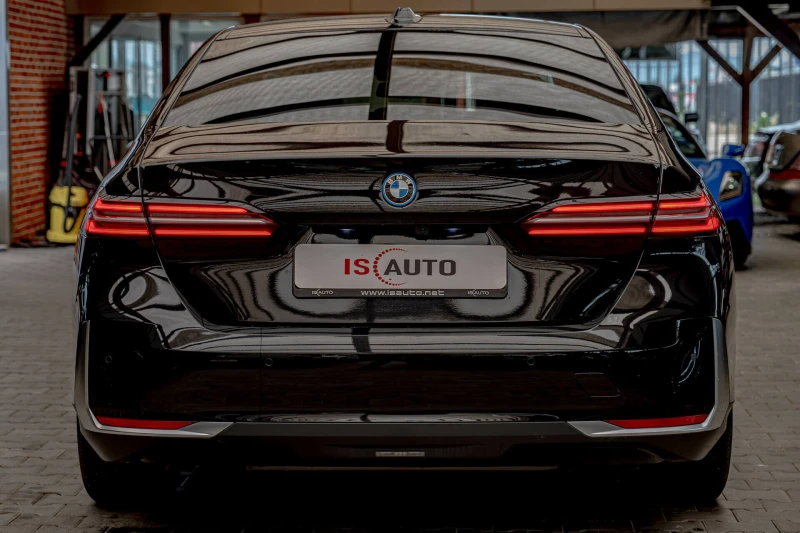 BMW 550 e/xDrive/M-Sport/HuD/Камера/Adaptive Drive, снимка 4 - Автомобили и джипове - 50569685