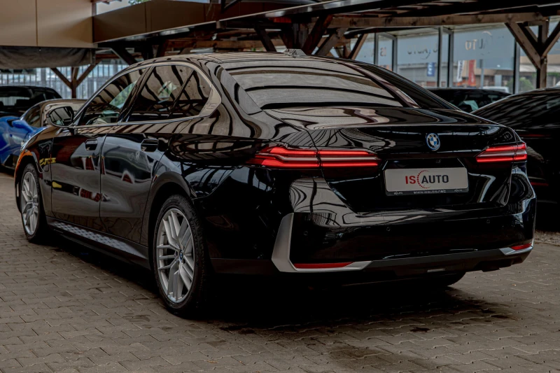 BMW 550 e/xDrive/M-Sport/HuD/Камера/Adaptive Drive, снимка 5 - Автомобили и джипове - 50569685