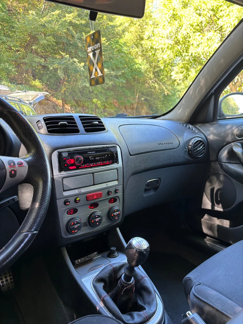 Alfa Romeo 147 1.9 jtd Q2, снимка 8 - Автомобили и джипове - 51956700