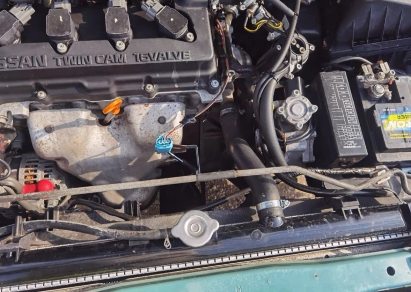 Nissan Almera tino 1.8 2002 бензин/газ, снимка 6 - Автомобили и джипове - 52460334