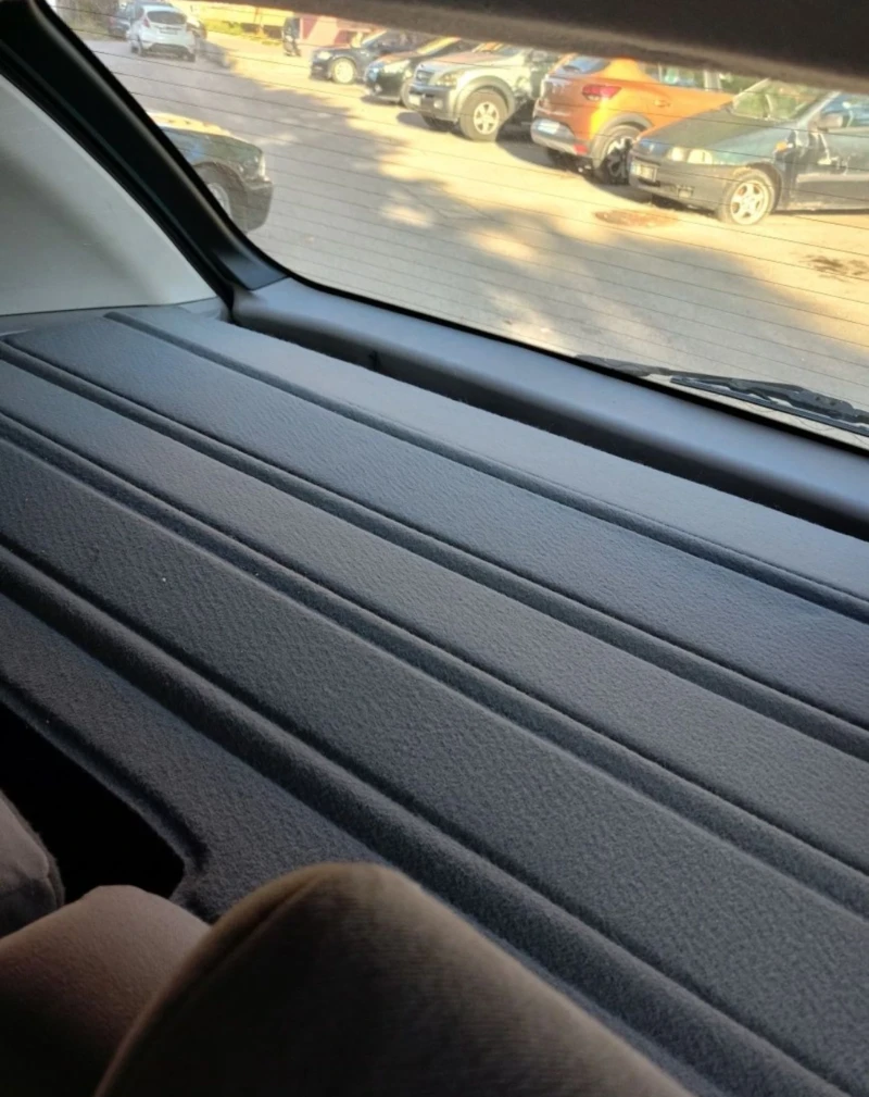 Nissan Almera tino 1.8 2002 бензин/газ, снимка 8 - Автомобили и джипове - 52460334