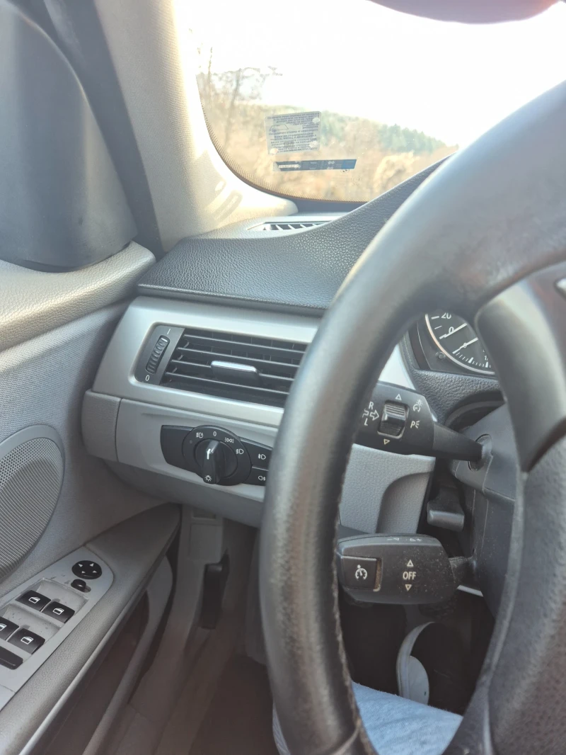 BMW 320, снимка 11 - Автомобили и джипове - 52918980