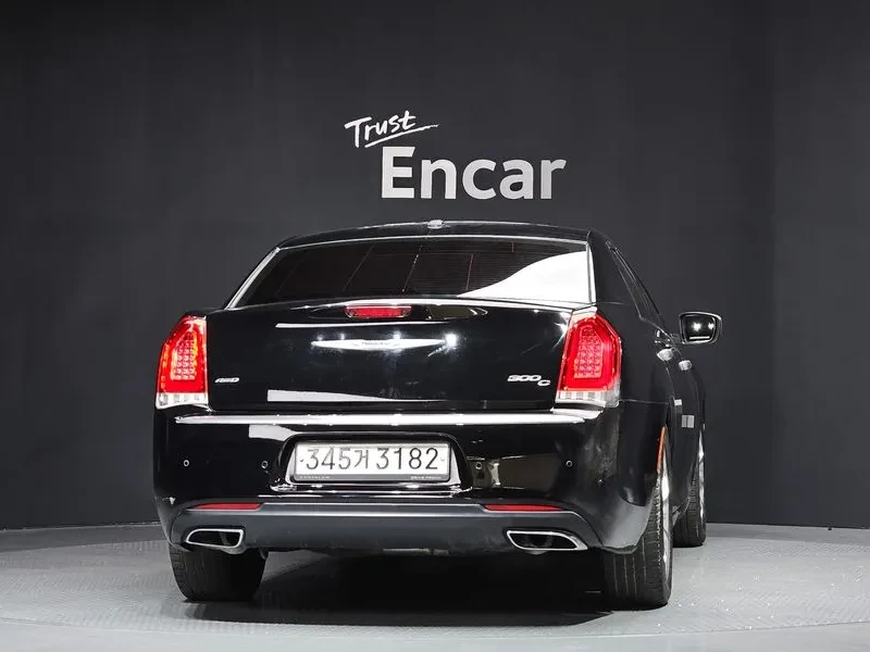 Chrysler 300c 3.6, снимка 4 - Автомобили и джипове - 54326109