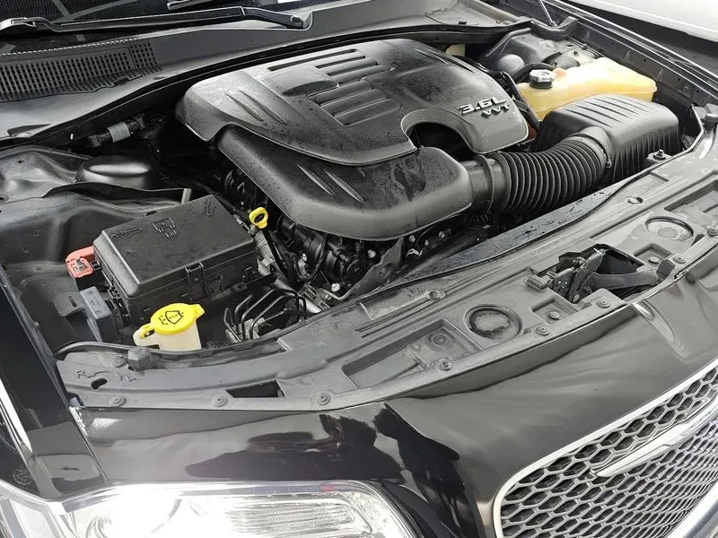 Chrysler 300c 3.6, снимка 6 - Автомобили и джипове - 54326109