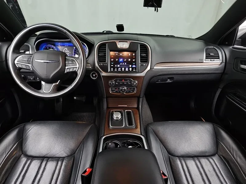 Chrysler 300c 3.6, снимка 7 - Автомобили и джипове - 54326109