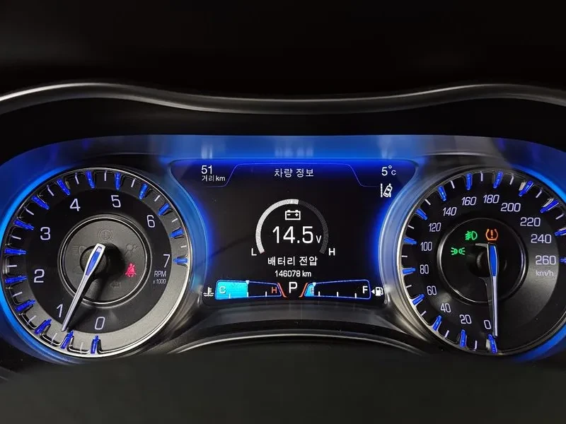 Chrysler 300c 3.6, снимка 8 - Автомобили и джипове - 54326109