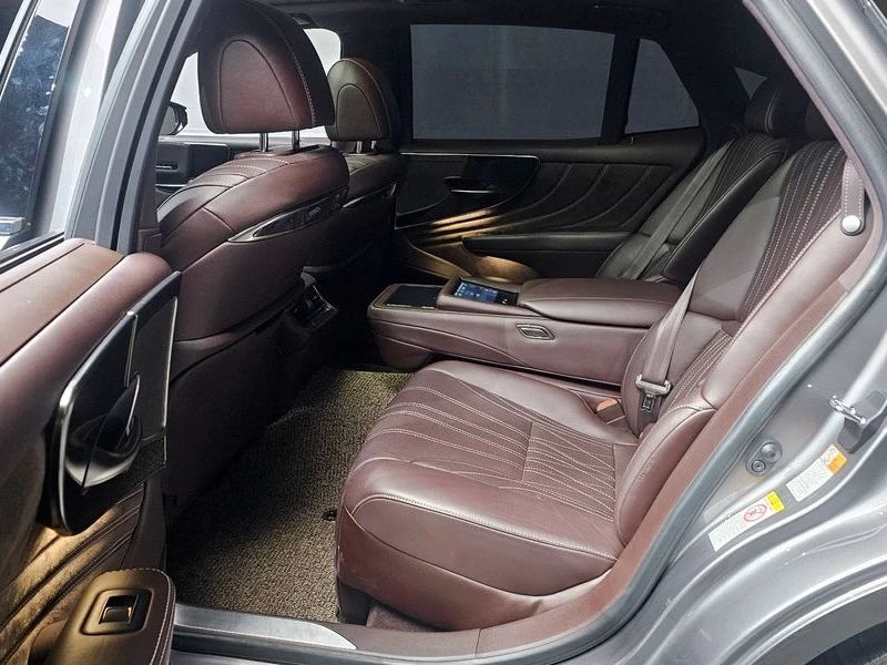 Lexus LS 3.5 Luxury AWD| 416к.с.| ВКЛ.ТЕХНОТЕСТ, снимка 12 - Автомобили и джипове - 55233958