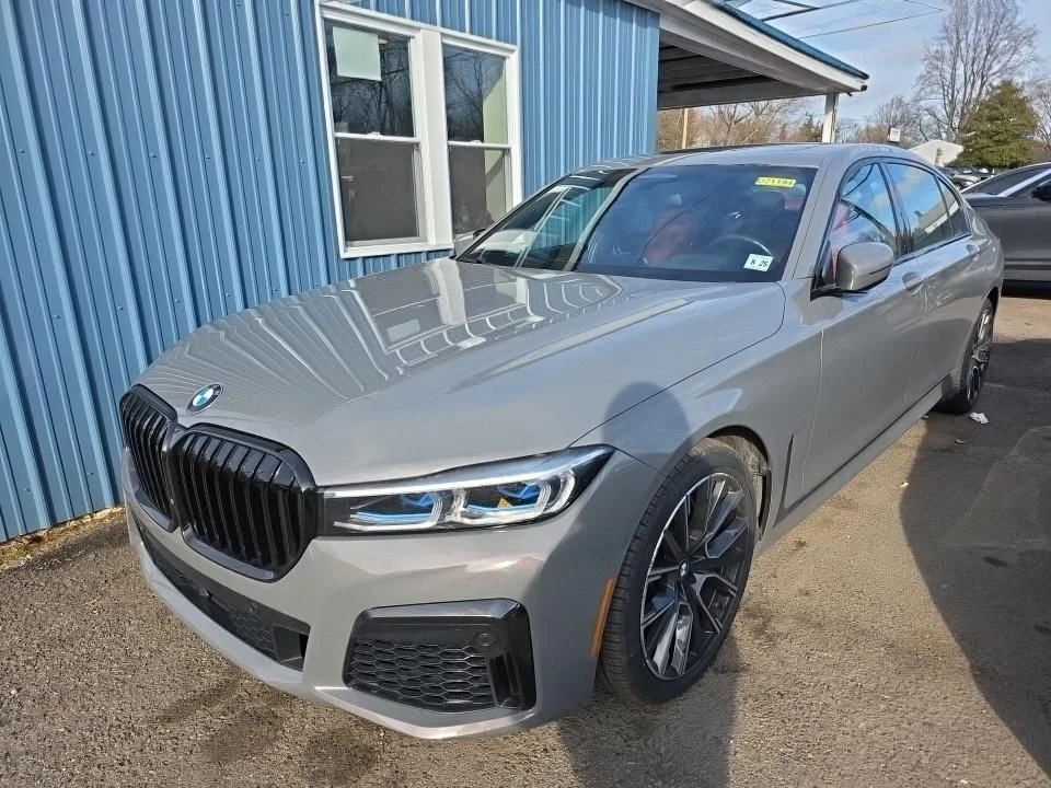 BMW 750, снимка 1