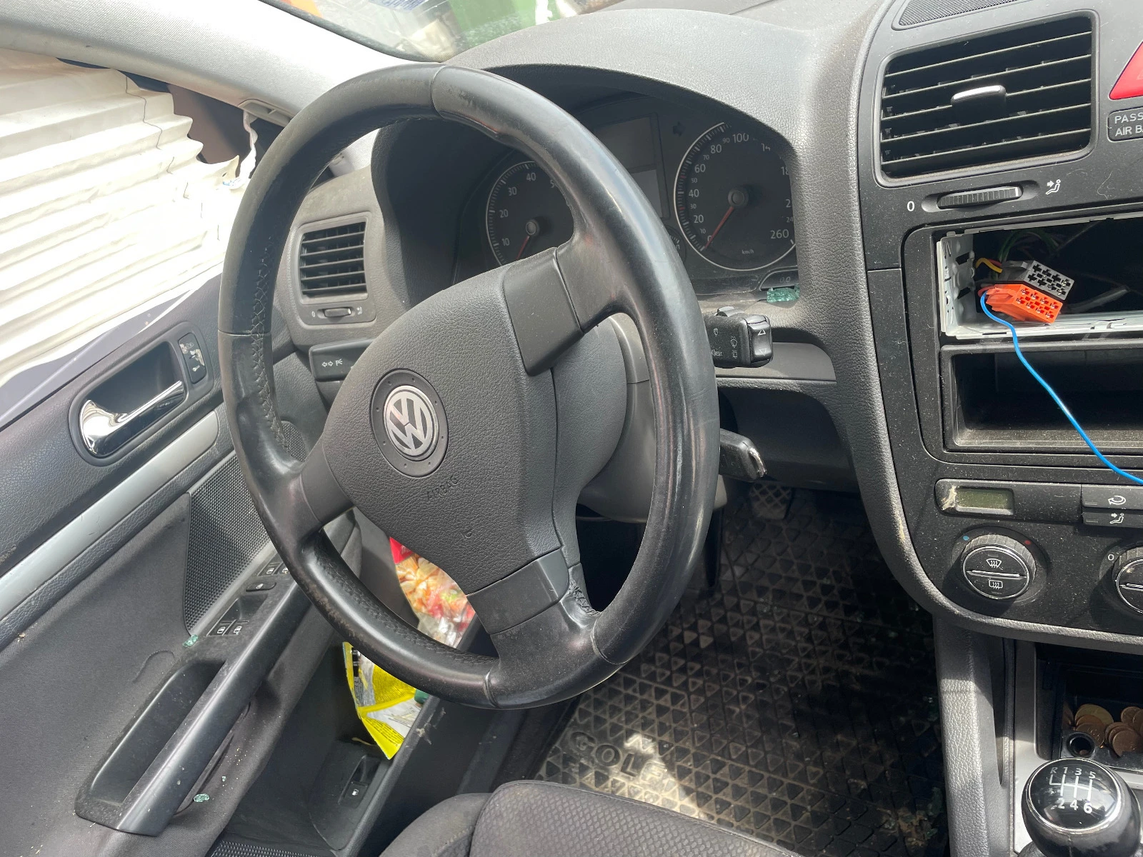 VW Golf 1.6fsi 116кс 6 скорости | Mobile.bg — изображение 11