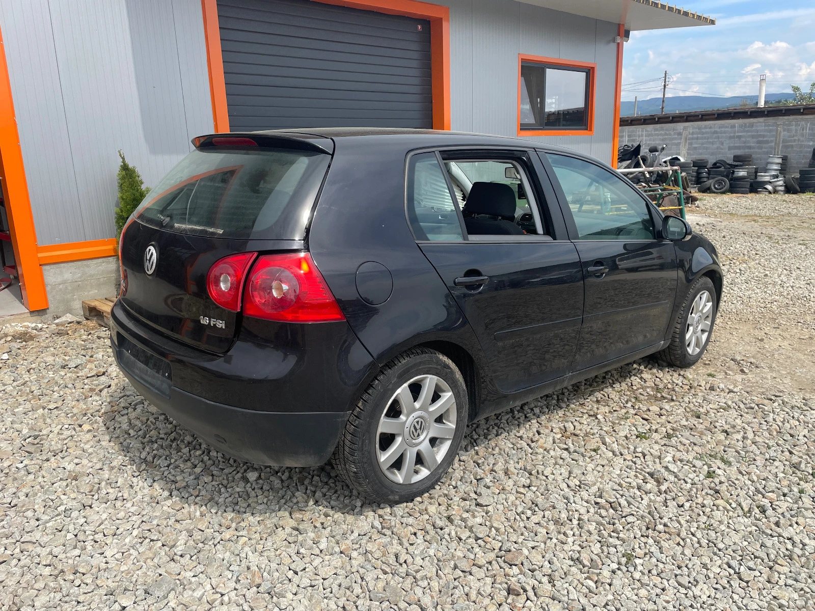 VW Golf 1.6fsi 116кс 6 скорости - изображение 4