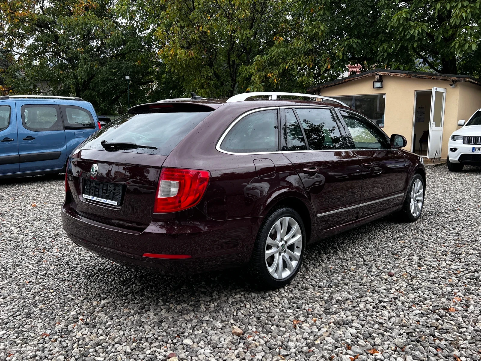 Skoda Superb 2.0TDI 4X4 170к.с. EURO5a - СУПЕР СЪСТОЯНИЕ!-  - изображение 4