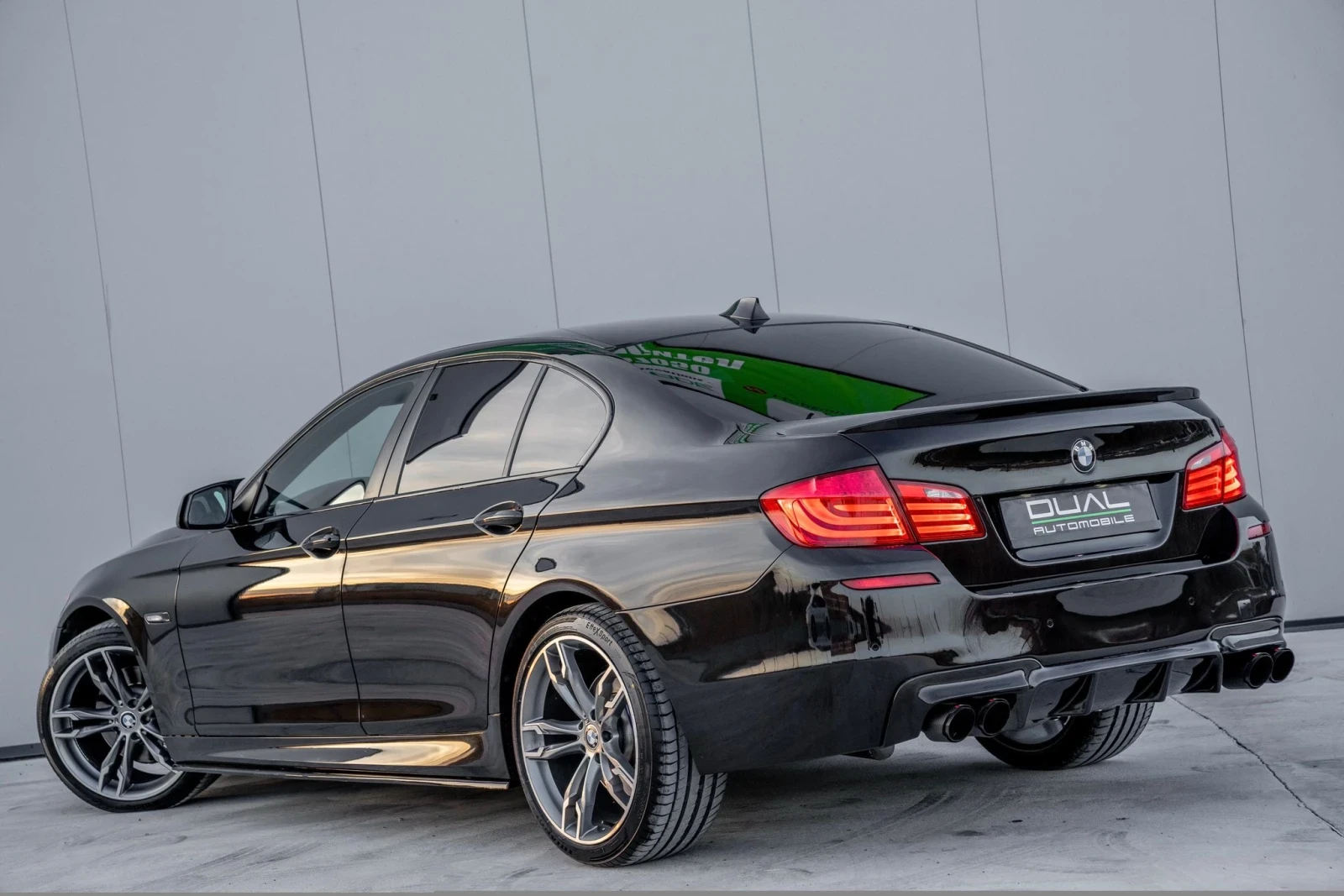 BMW 530 d * M-PERFORMANCE * HEAD - UP * 8ZF * AKRAPOVIC  - изображение 6