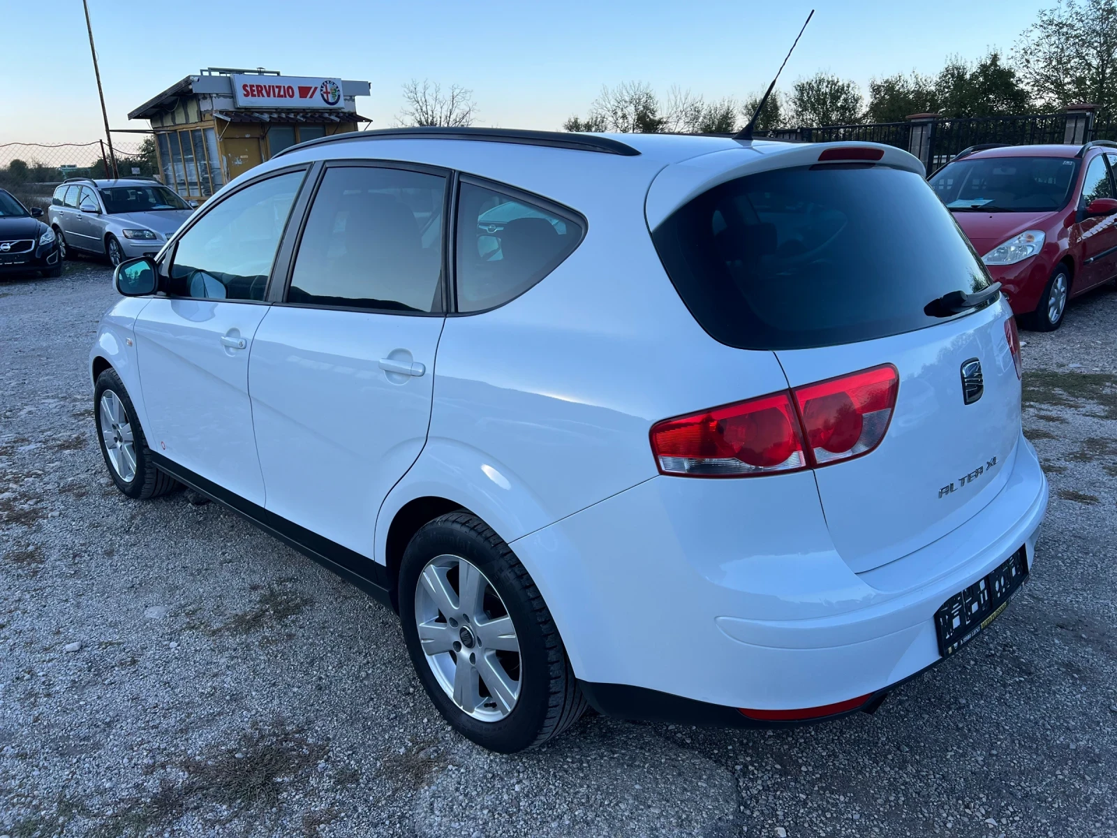 Seat Altea 1.6 TDI 90 к.с - изображение 9