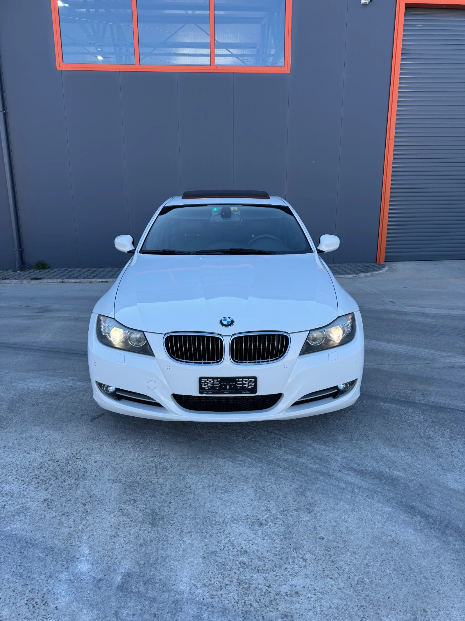 BMW 335  Swiss 335i Individual xDrive  | Mobile.bg — изображение 1