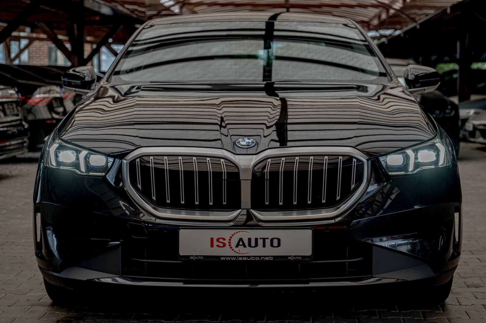 BMW 550 e/xDrive/M-Sport/HuD/Камера/Adaptive Drive - изображение 2