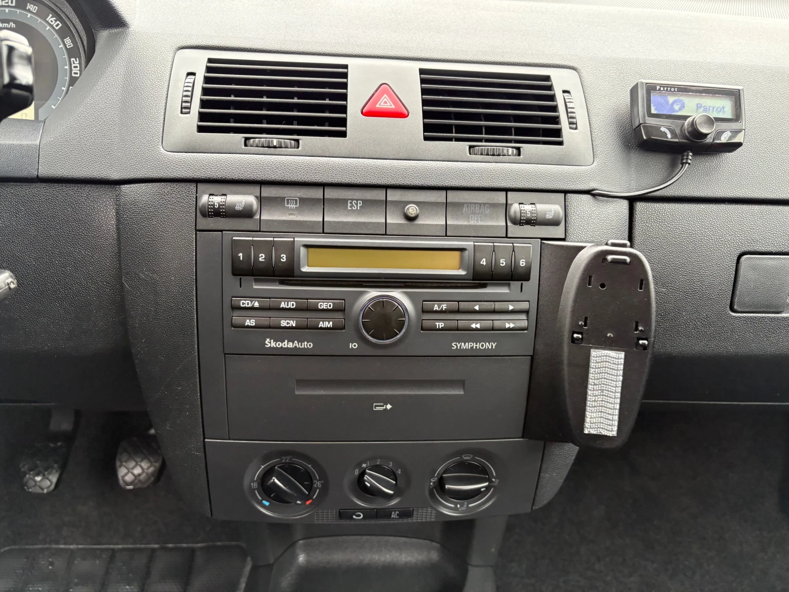 Skoda Fabia 1.9tdi-101k.s-Klima | Mobile.bg � ����������� 11