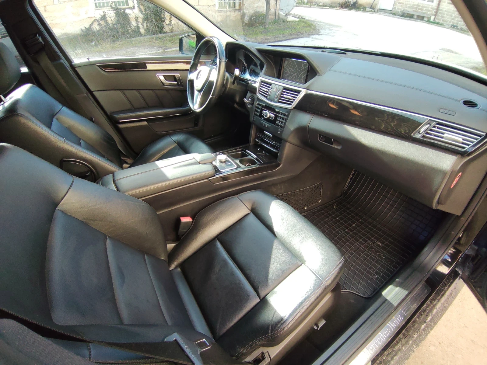 Mercedes-Benz E 350  - изображение 10