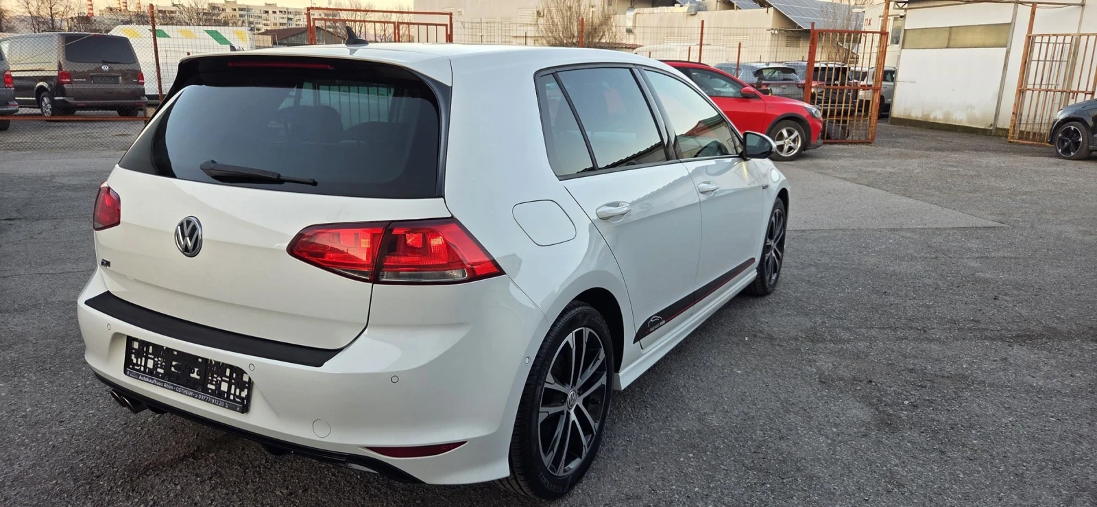 VW Golf 2.0TDI 150к.с R line/Панорама/Нави/Камера/Евро6/, снимка 8 - Автомобили и джипове - 53851456