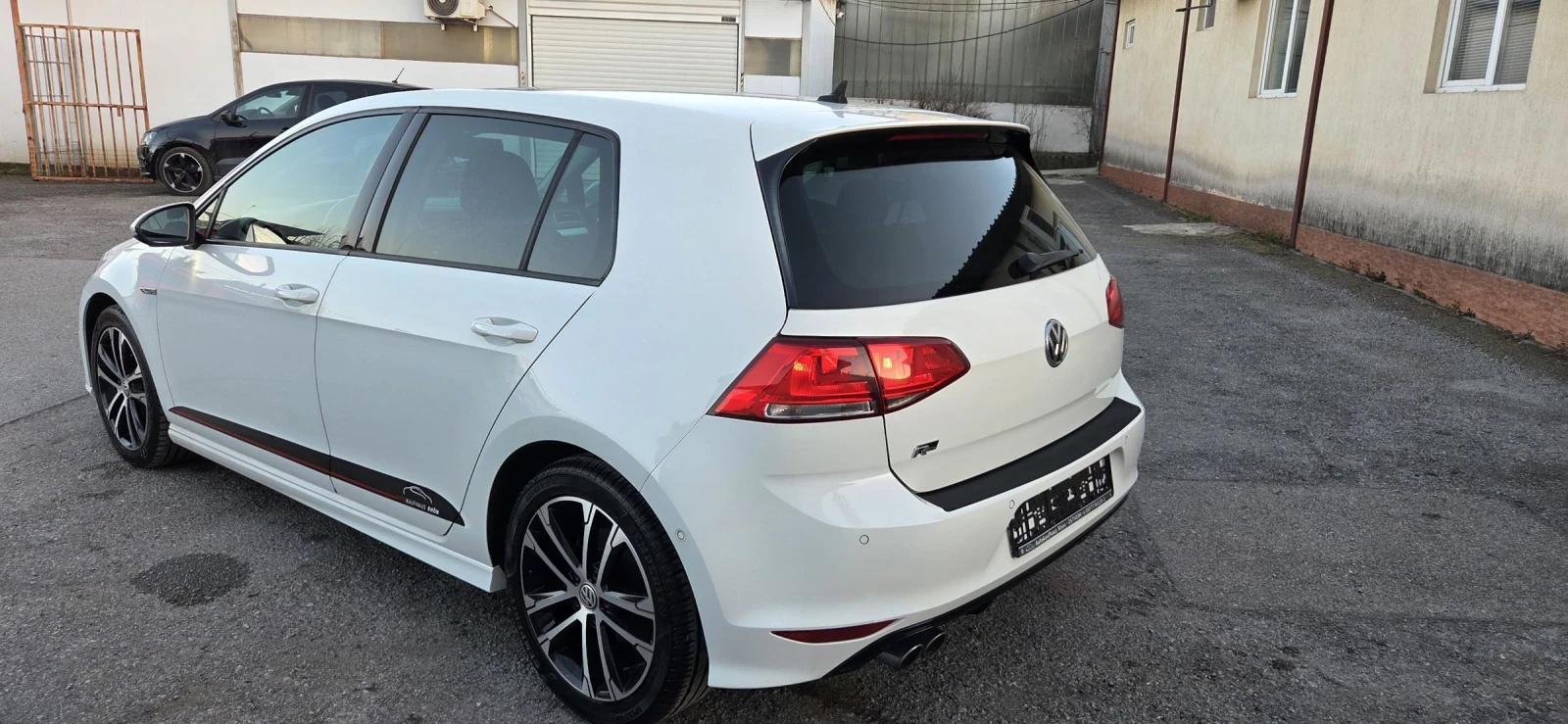 VW Golf 2.0TDI 150к.с R line/Панорама/Нави/Камера/Евро6/, снимка 6 - Автомобили и джипове - 53851456