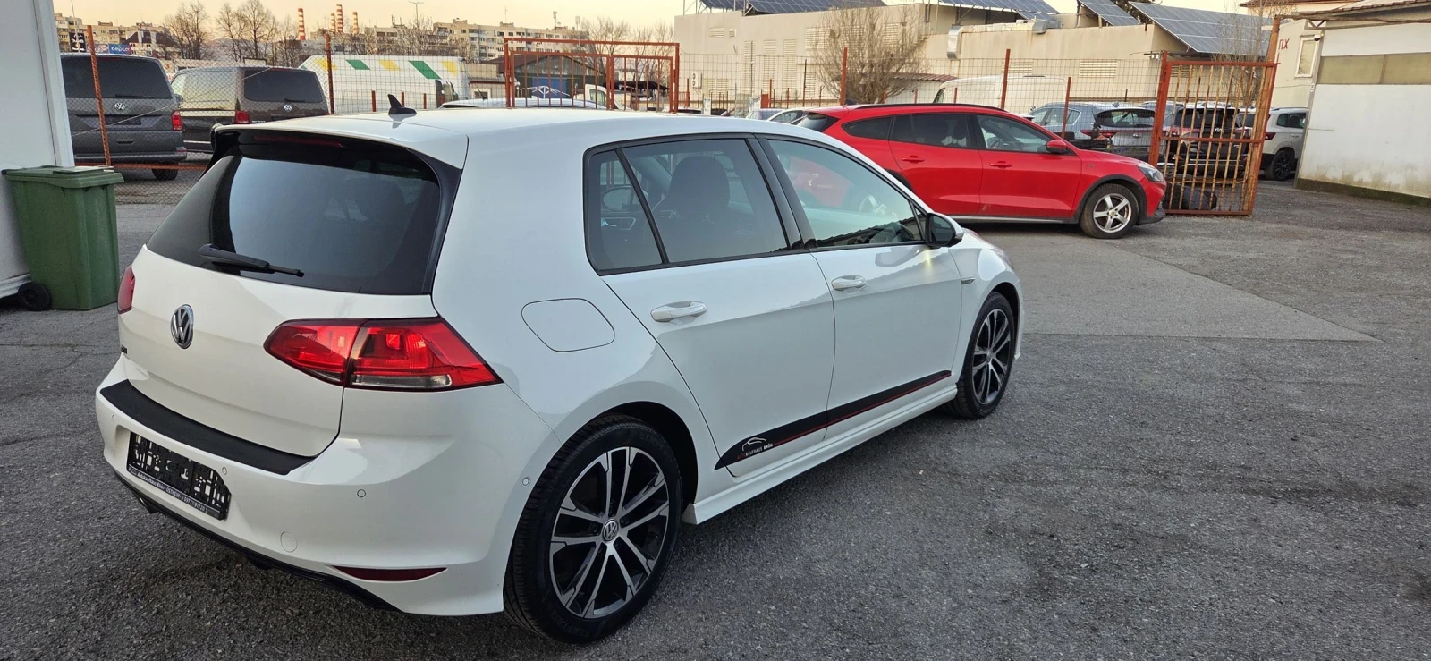 VW Golf 2.0TDI 150к.с R line/Панорама/Нави/Камера/Евро6/, снимка 9 - Автомобили и джипове - 53851456