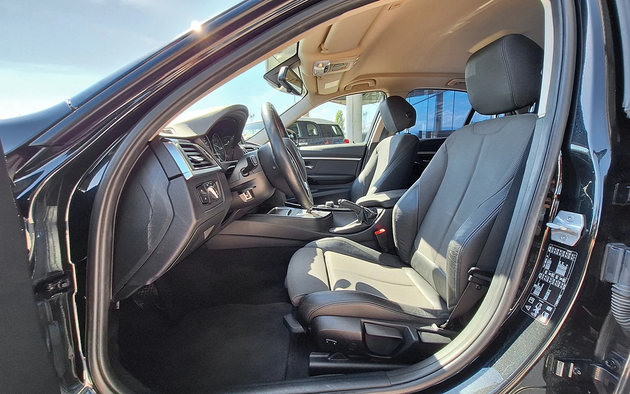 BMW 320 d xDrive Sport Line, снимка 5 - Автомобили и джипове - 53871561