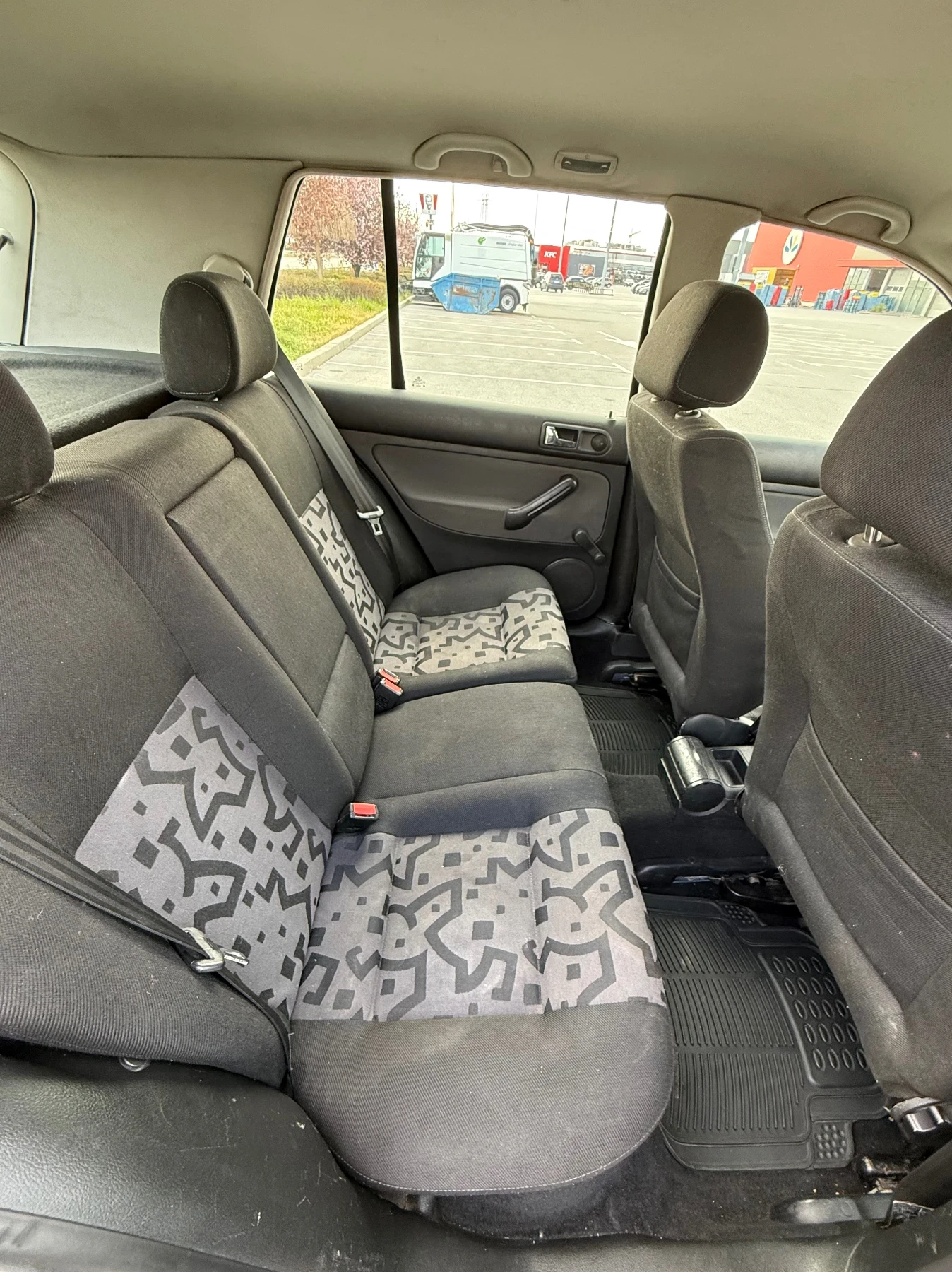 VW Golf, снимка 8 - Автомобили и джипове - 54160326