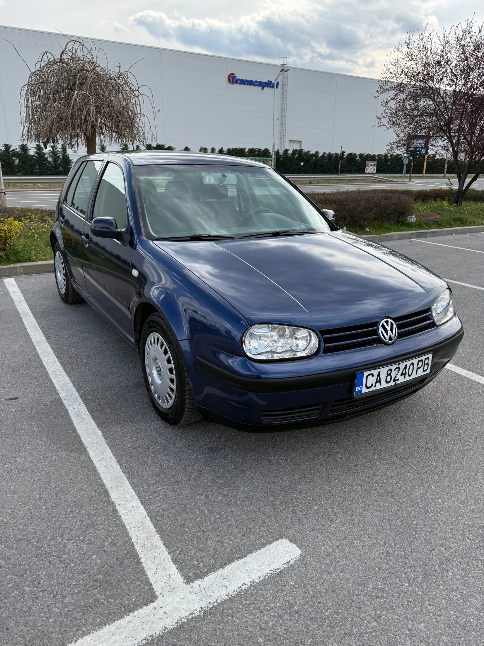 VW Golf, снимка 2 - Автомобили и джипове - 54160326