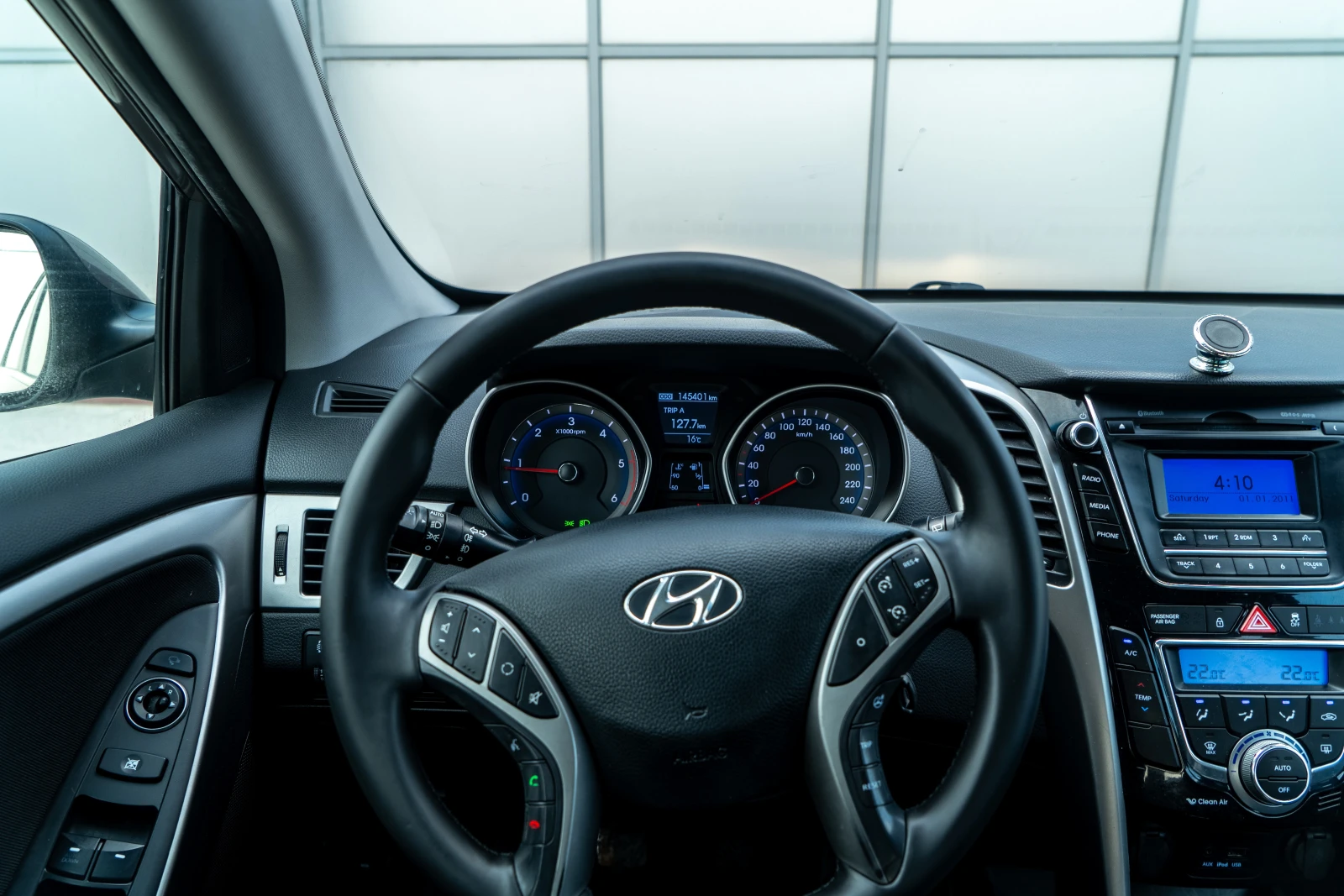 Hyundai I30 1.6 CRDI 110кс Климатроник , снимка 15 - Автомобили и джипове - 54169602